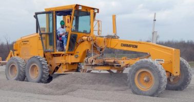 heavy-equipment-operator-in-training-careersinconstruction.com_ heavy-equipment-operator-in-training-careersinconstruction.com_